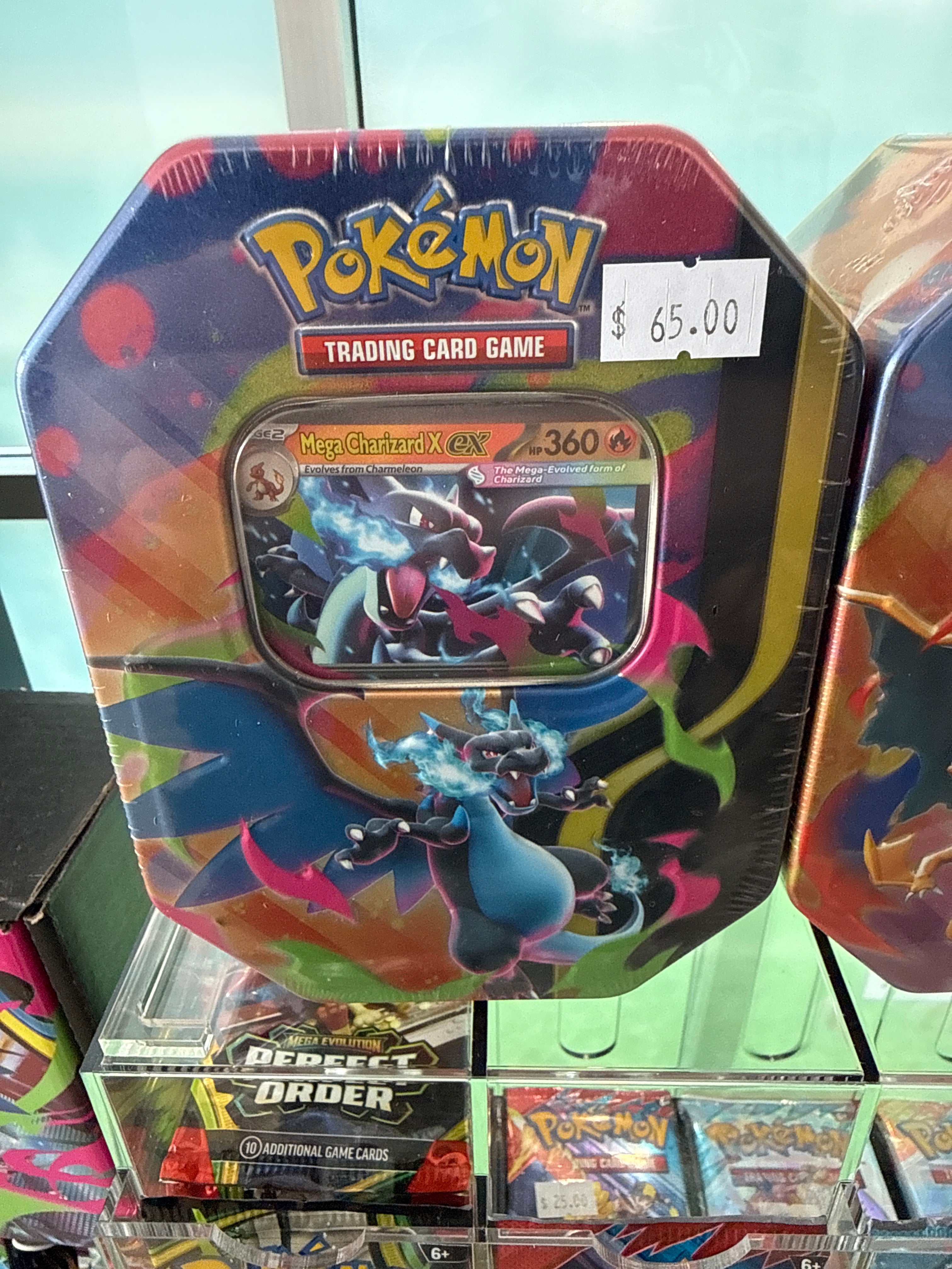 Charizard black Tin